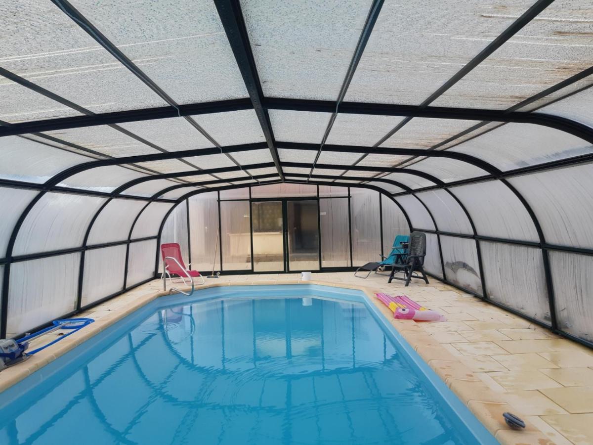 Maison A La Campagne Avec Piscine Flayat Екстериор снимка